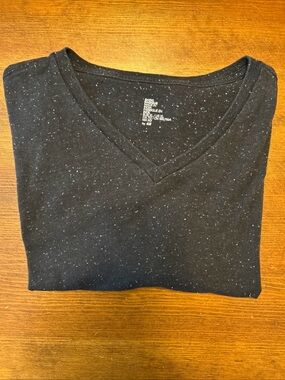 H&M Basic Black Speckled V-Neck Tee Men’s Regular Fit Size XL
